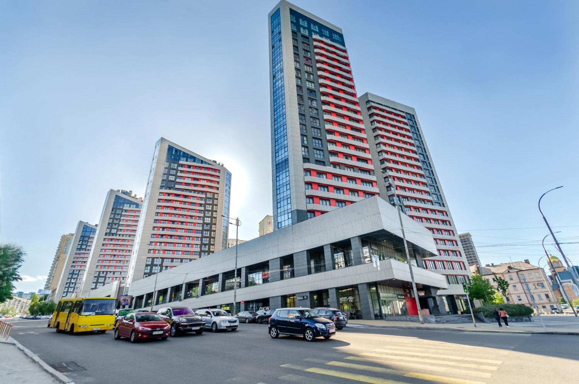 Petrovdom 90-201 In Rc Kvartet Modern Life In Black And White Kyiv Exterior photo